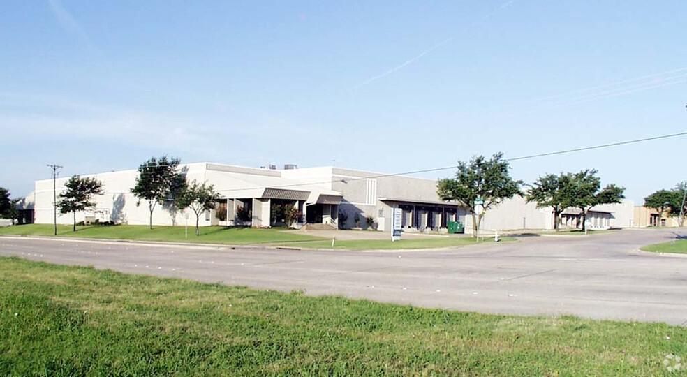 Midway Distribution Center 3231-3237 Commander Dr photo 1