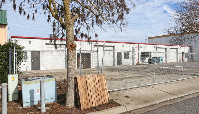 Warehouse Space for Sale at 684 Hedburg Way Oakdale, CA 95361 - #1