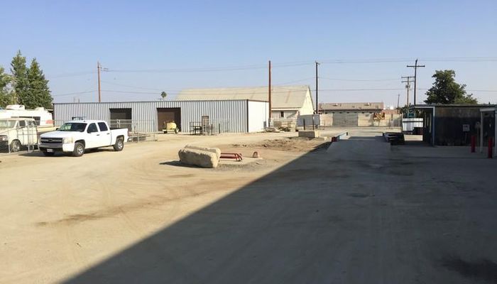 Warehouse Space for Rent at 81 W Gibbons Ave Porterville, CA 93257 - #12