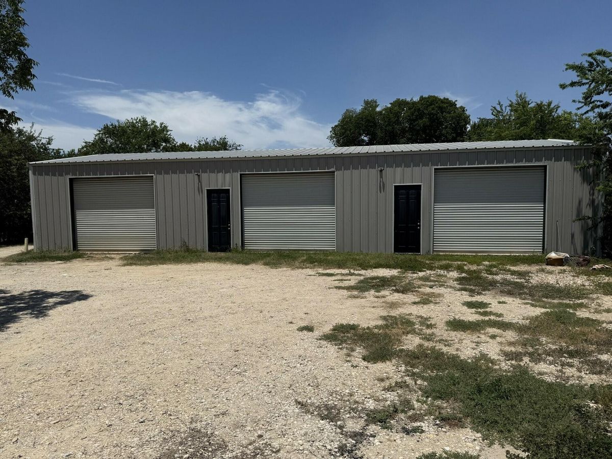 4778 Old HWY 81 photo 3