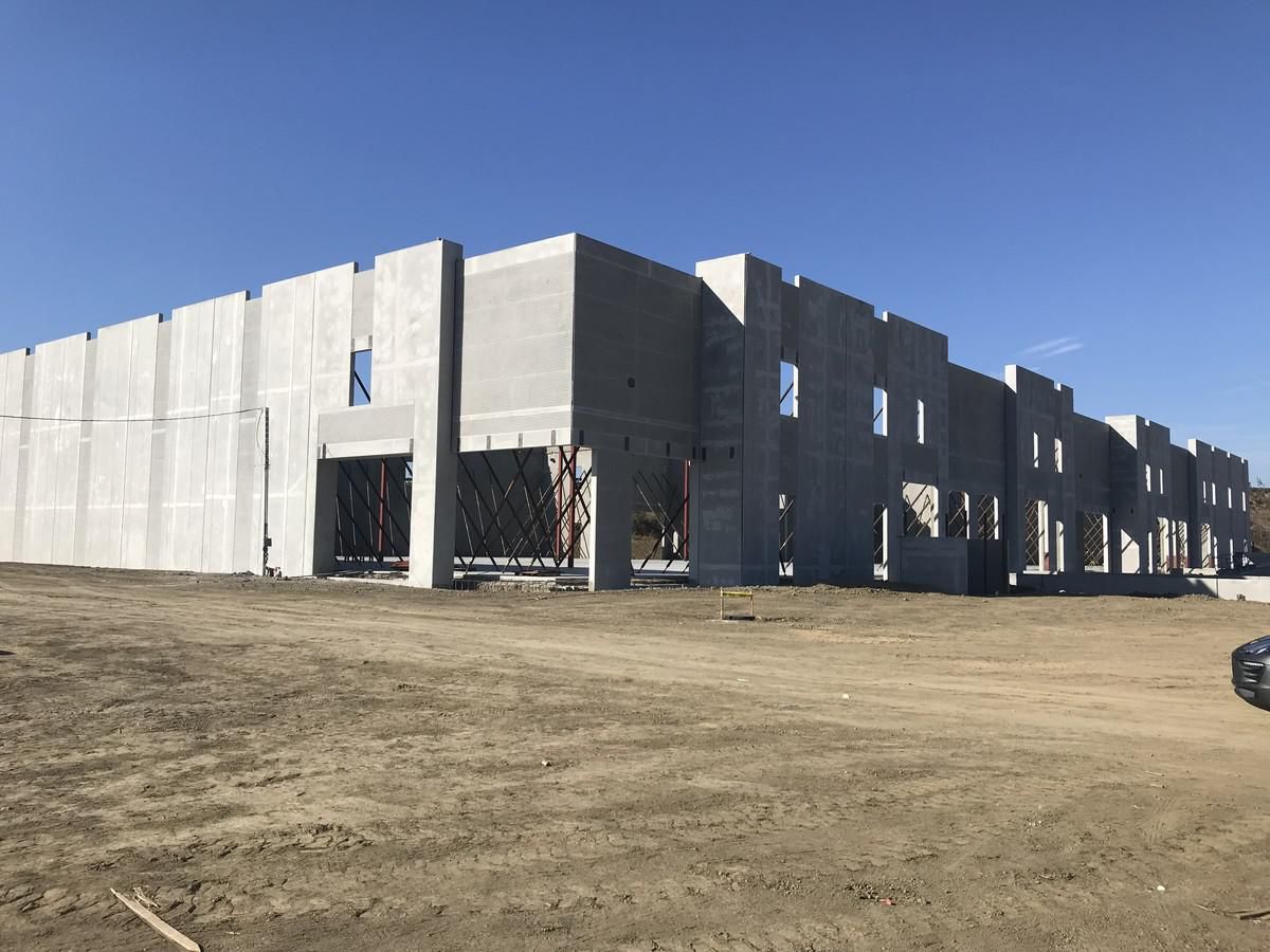 Victoria Corporate Center photo 1