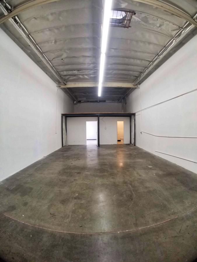 Flex Property For Lease photo 3