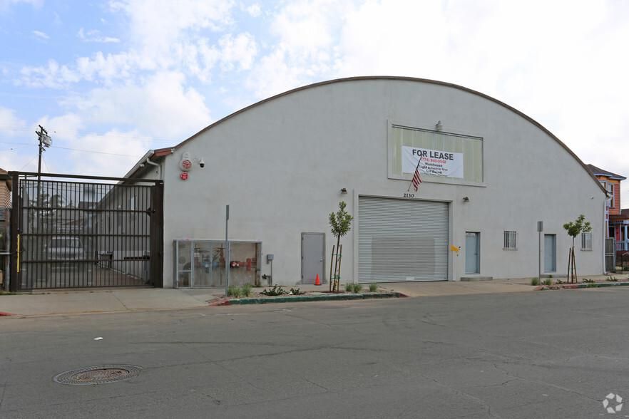 2130 Newton Ave photo 1