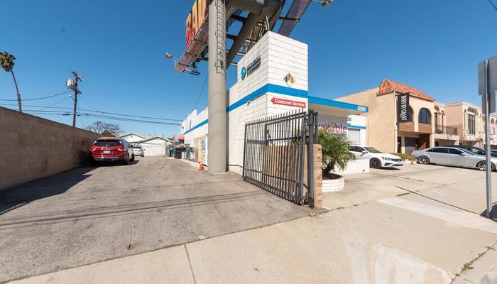 Warehouse Space for Rent at 12107 W Jefferson Blvd Culver City, CA 90230 - #23