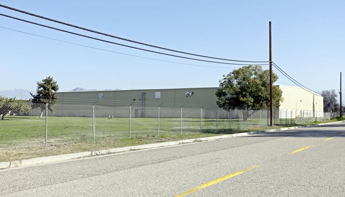 Warehouse Space for Sale at 90 W Poplar Rd Porterville, CA 93257 - #2