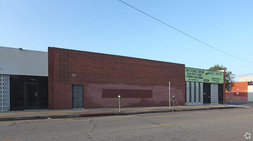 1100 E Pico Blvd
