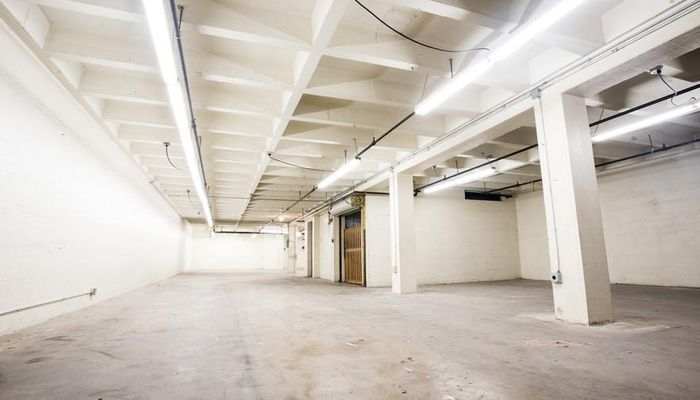 Warehouse Space for Rent at 718 Gladys Ave Los Angeles, CA 90021 - #11