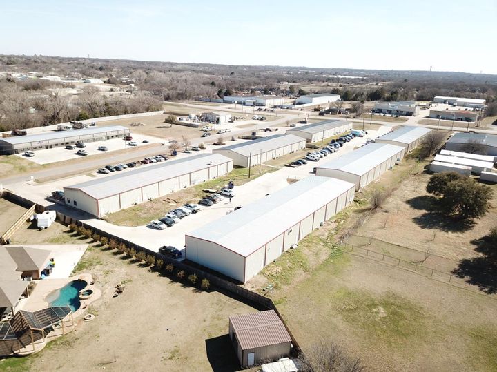 4305 FM 1187