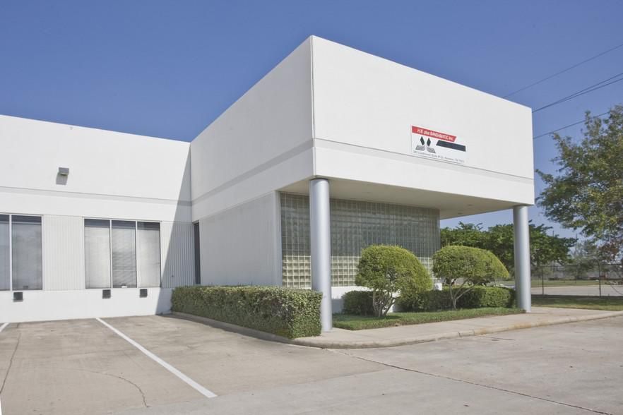 Century Business Plaza 283 Lockhaven Dr photo 2