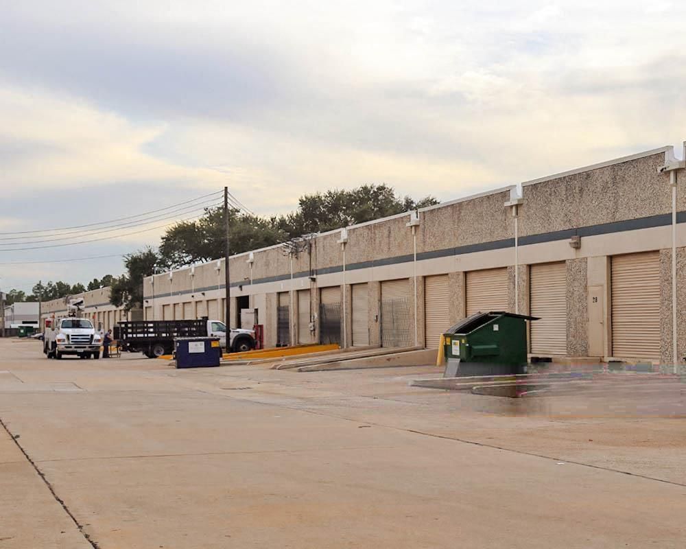 Pineway Service Center II photo 3