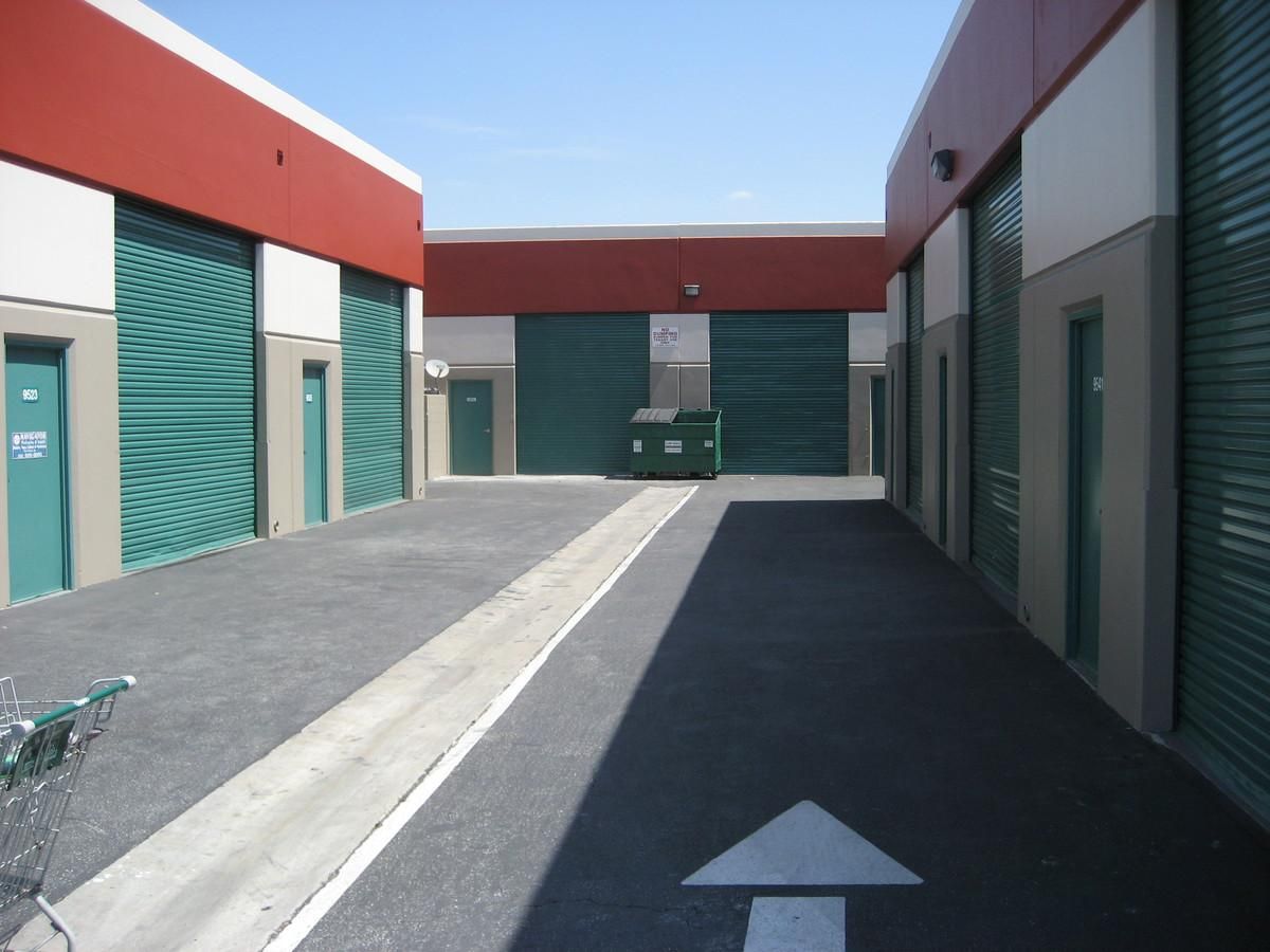 9459 Slauson Ave Pico Rivera, CA 90660 photo 3