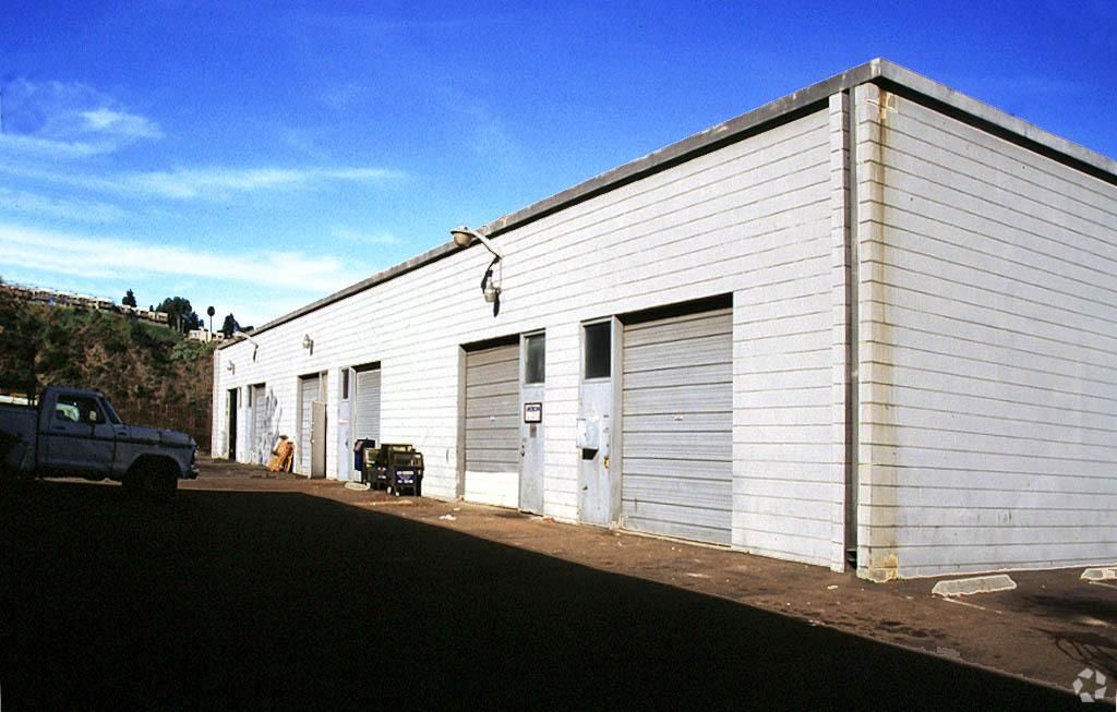 Bldg 2 photo 3
