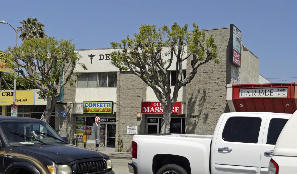 11957 Santa Monica Blvd. photo 4