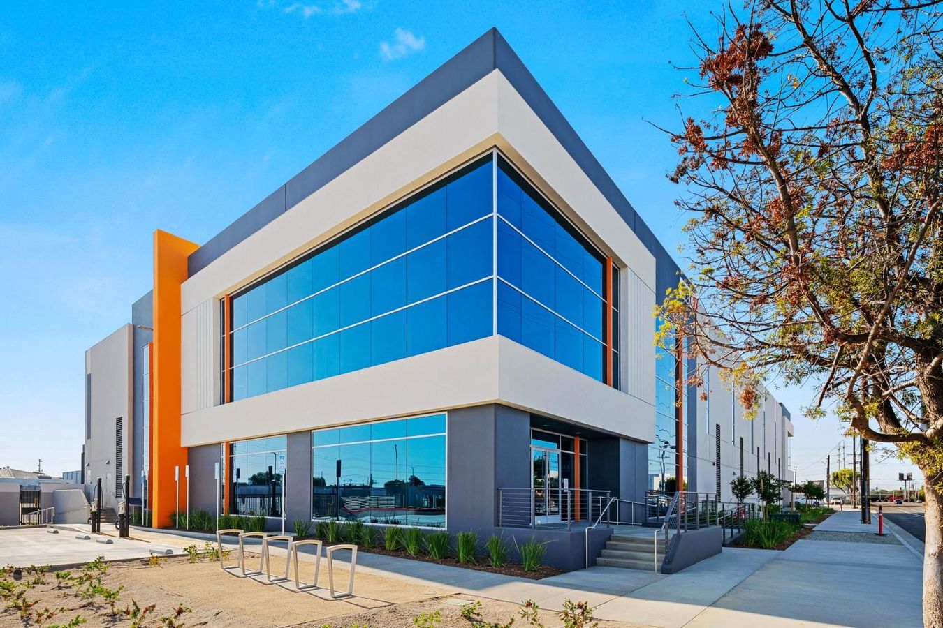 17907-18001 Figueroa Street photo 2