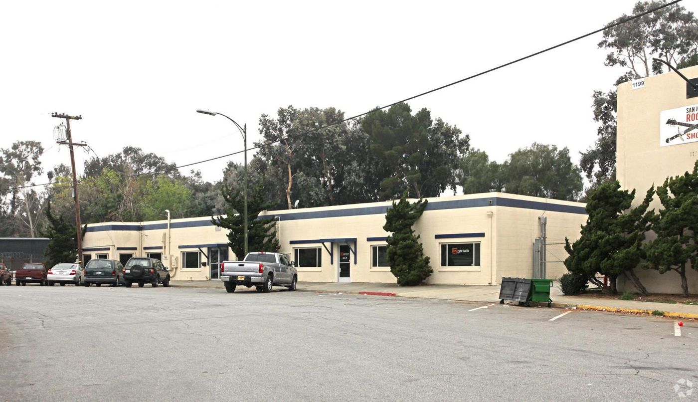 1195 N 5th Street photo 2