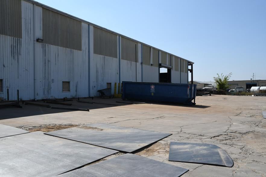 North Sylvania Industrial Park 3421 N Sylvania Ave photo 3