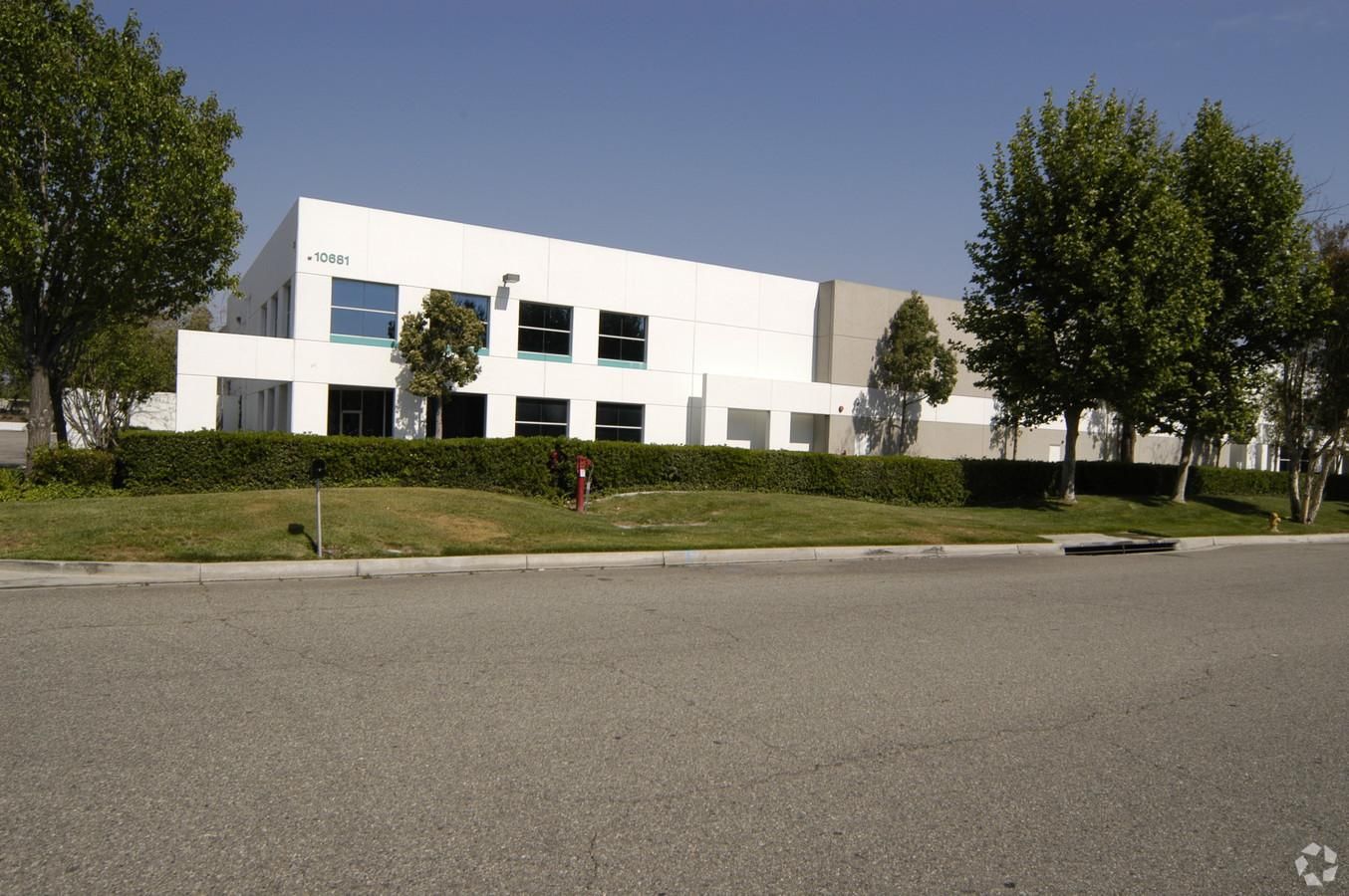 Bldg 2 photo 4