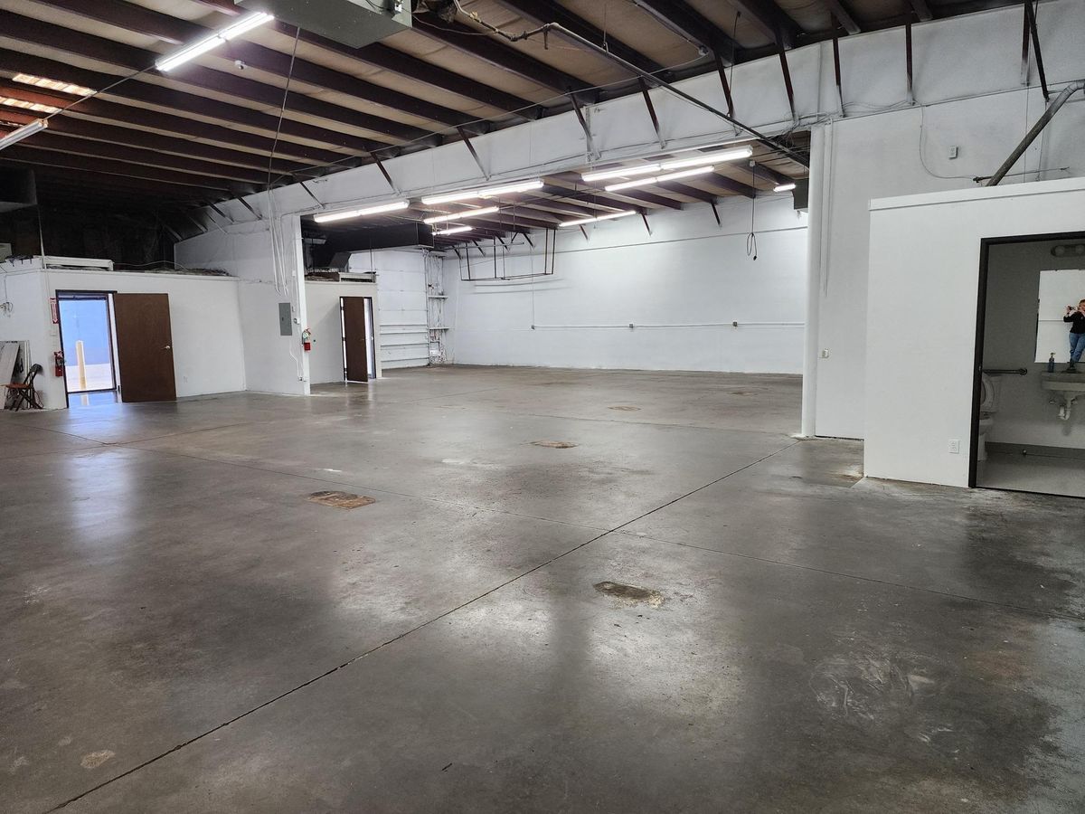 303 Airport Boulevard photo 3