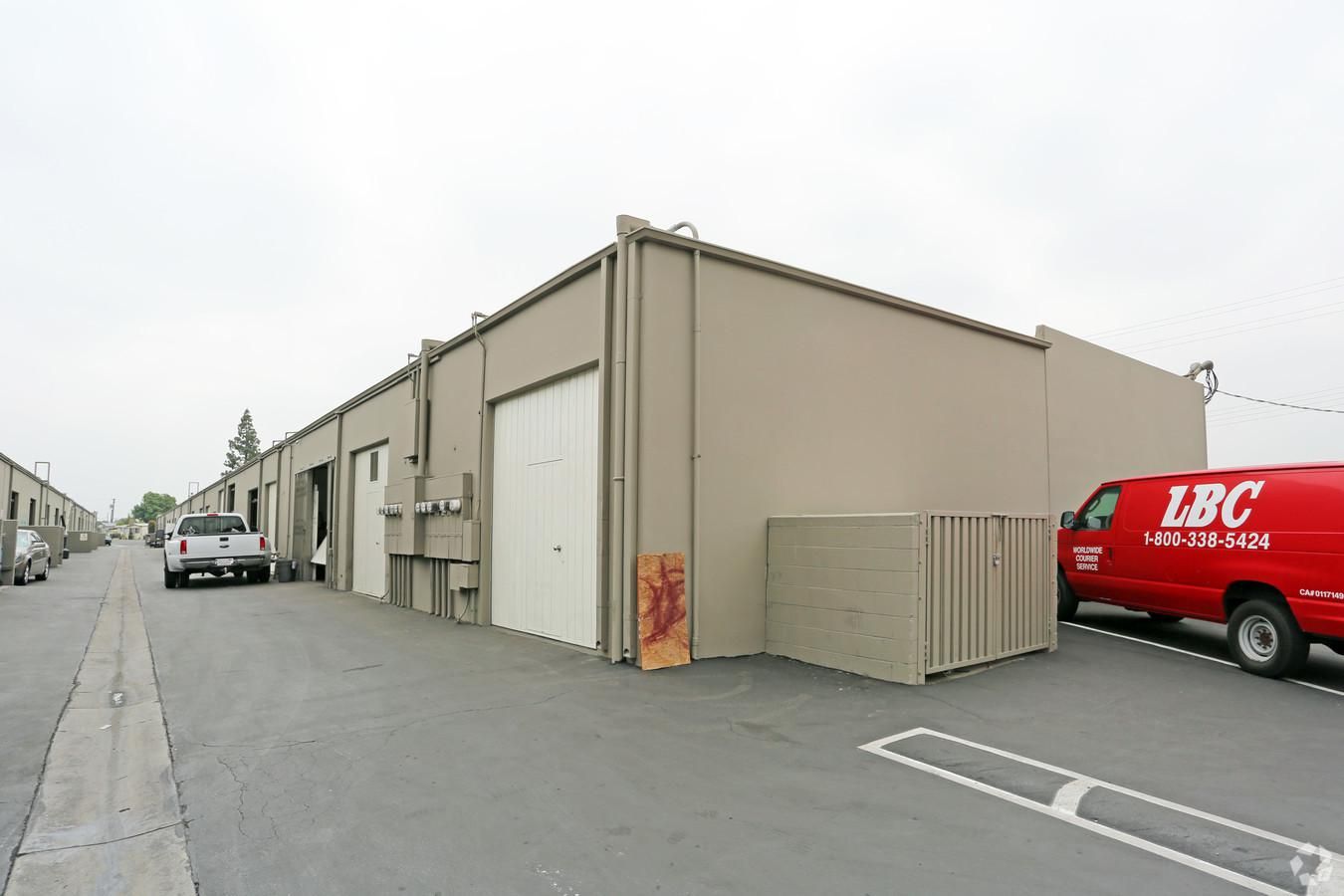 Office/Retail Property For Lease photo 3