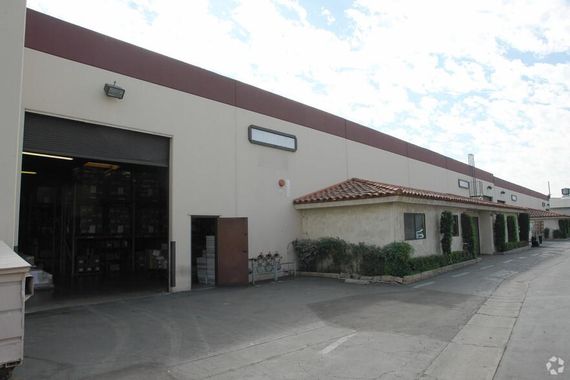 3233 N San Fernando Rd