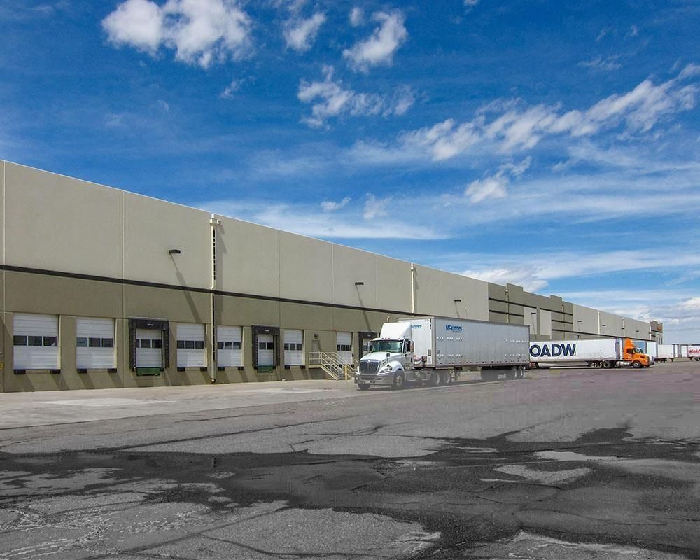 Majestic Commercenter - Building 28 photo 4