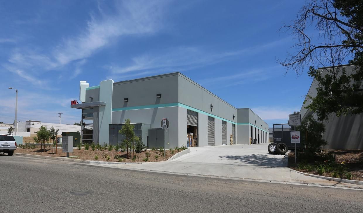 Industrial Garage photo 3