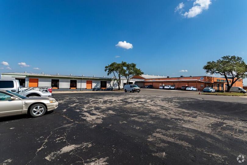Airport Industrial Center 10511 Wetmore Rd