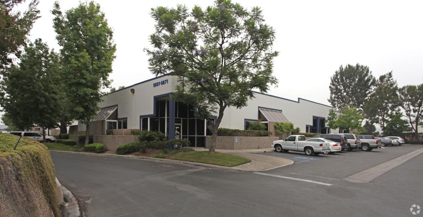 Harris Business Center Bldg 60 photo 1