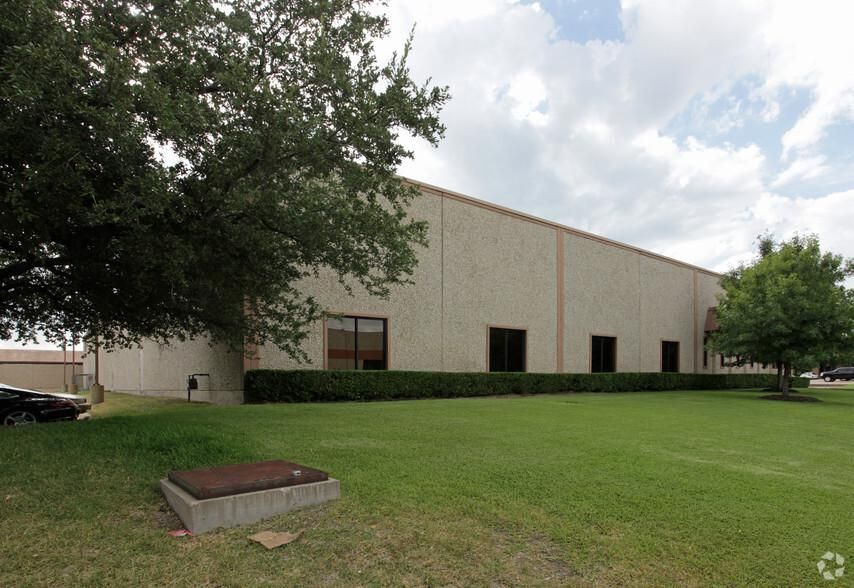 15000 E Beltwood Pky photo 2