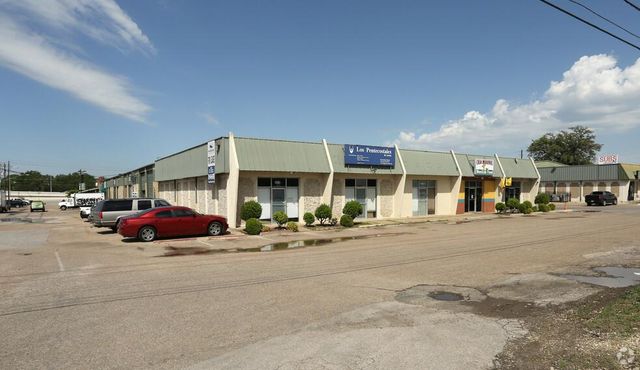 4606 Burleson Rd
