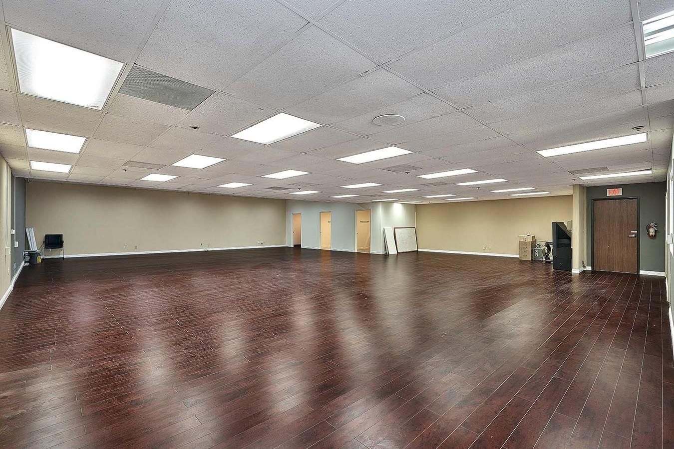 Multiple Spaces Property For Lease photo 2