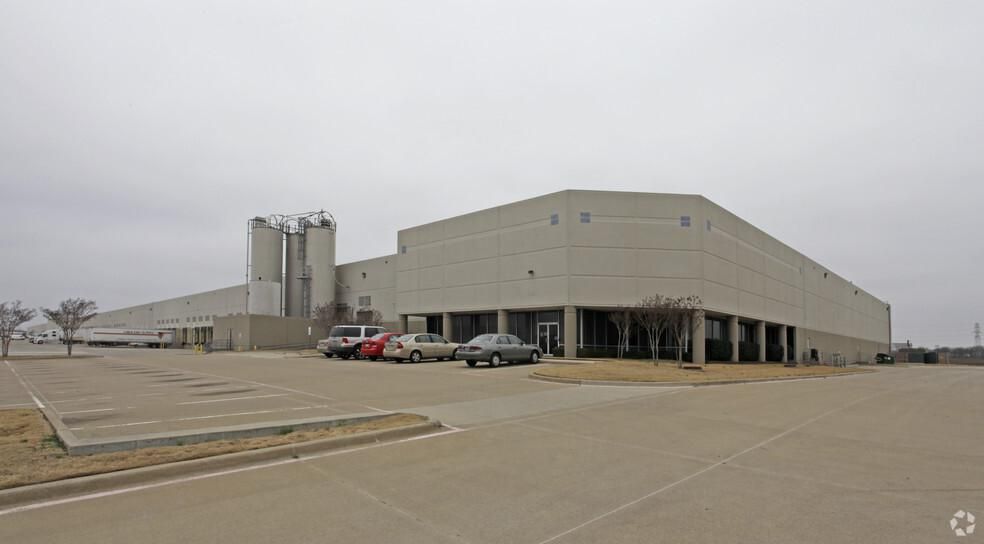 Building C 401-441 Railhead Rd photo 4