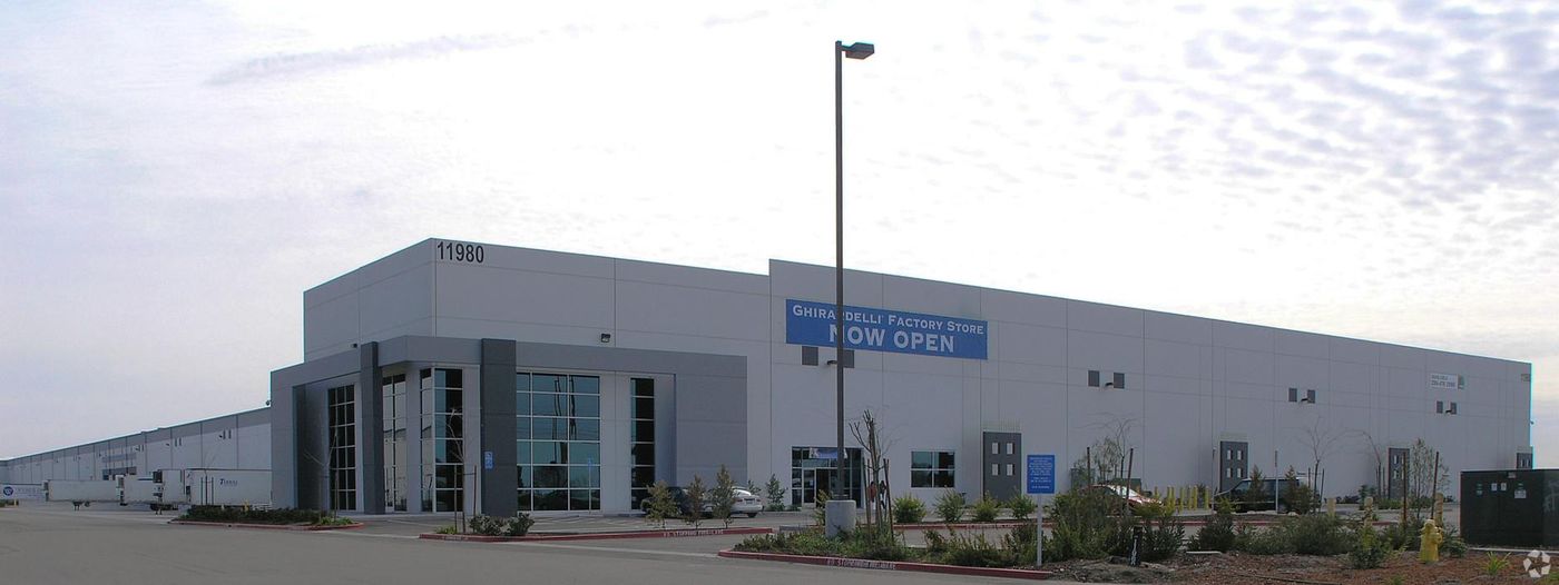 Bldg D photo 4