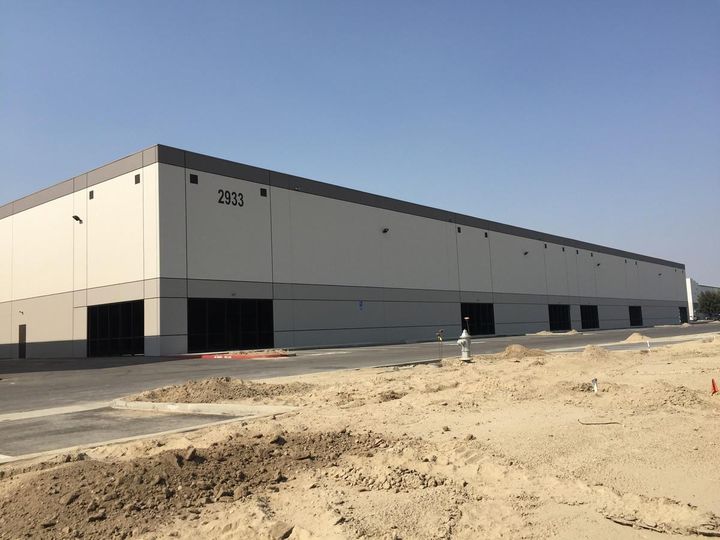 2933 S Elm Avenue - Phase III