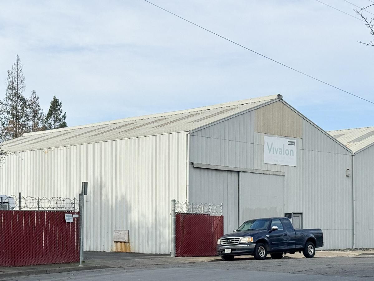 Maxwell Dr. Warehouse w/ Private Yard photo 2