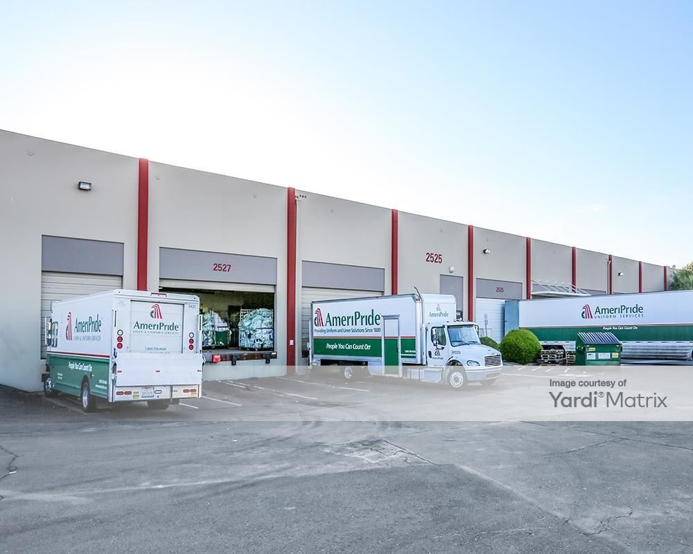 San Leandro Distribution Center photo 2