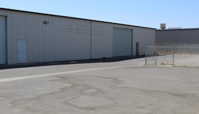 Warehouse Space for Rent at 5221 Gilmore Ave Bakersfield, CA 93308 - #6