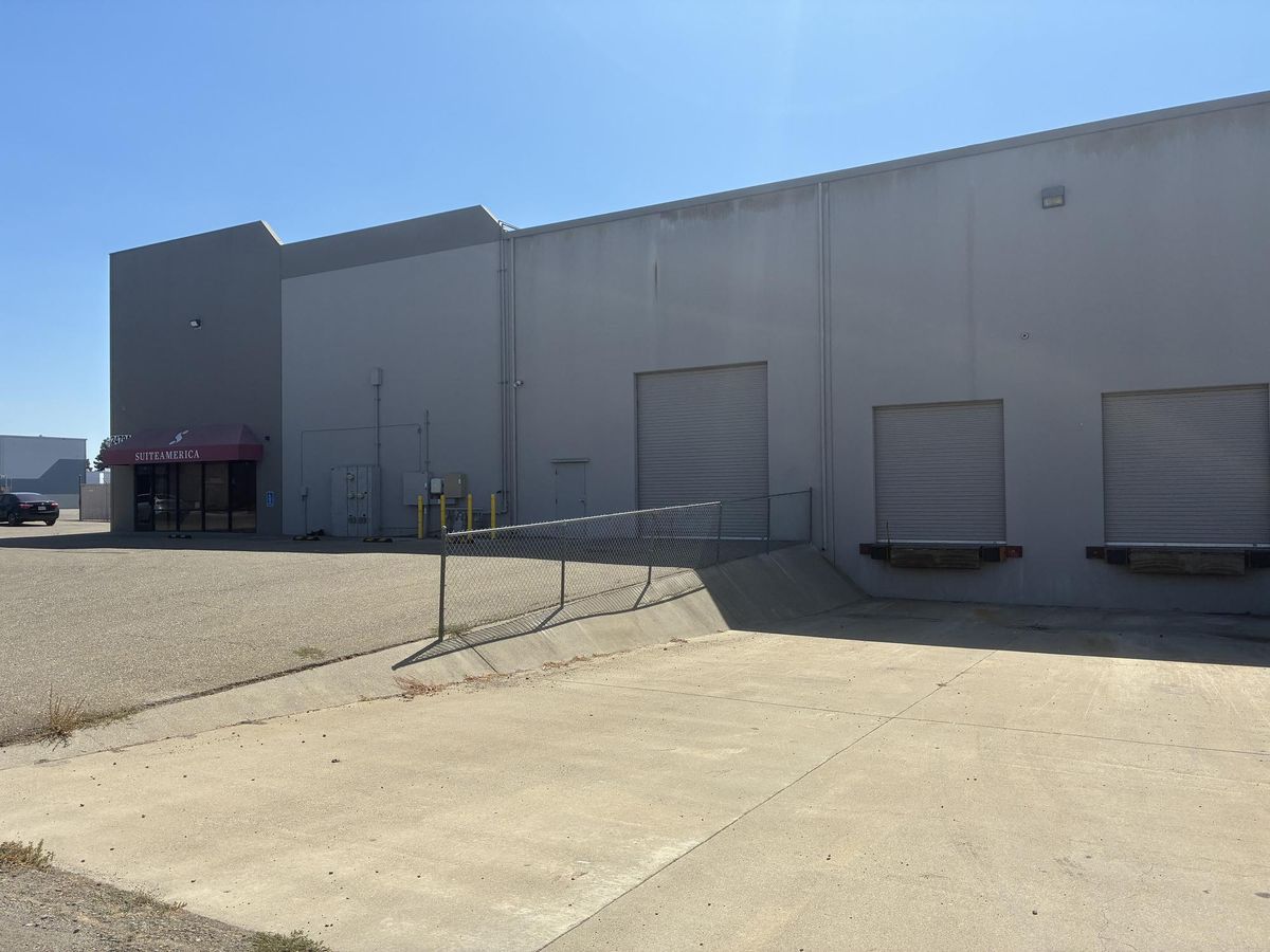 TRIANGLE INDUSTRIAL PARK photo 4