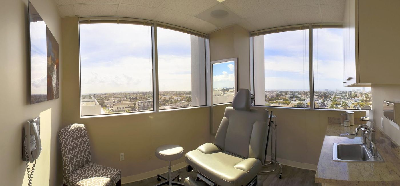 Medical Centre of Santa Monica - West photo 1
