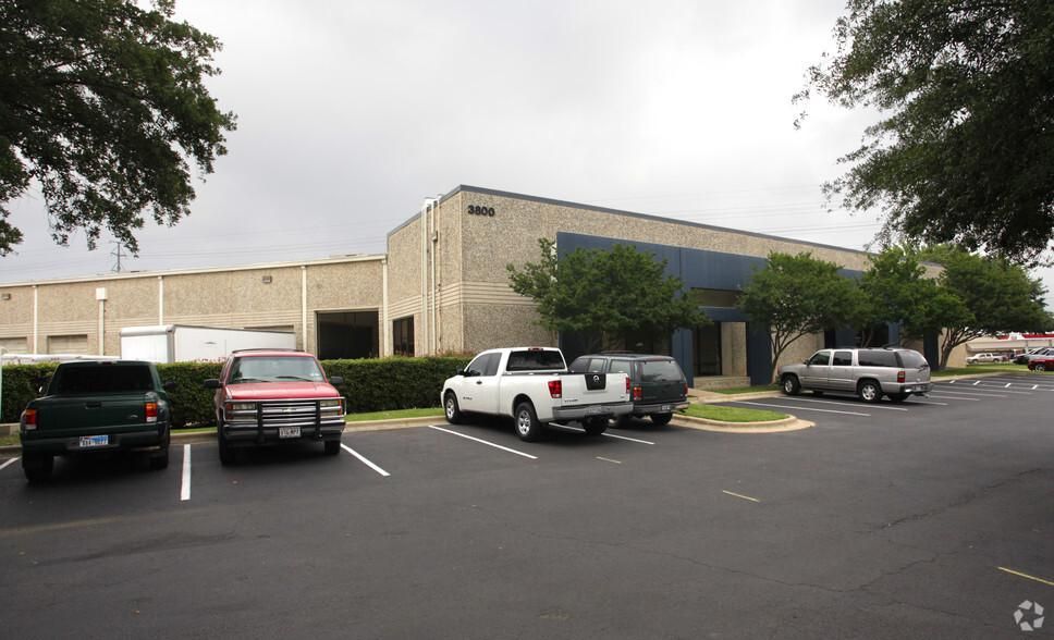 MoPac 4 3800 Drossett Dr photo 2