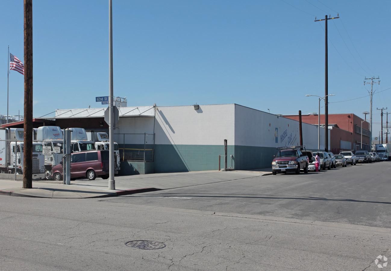 Flex Property For Lease photo 3