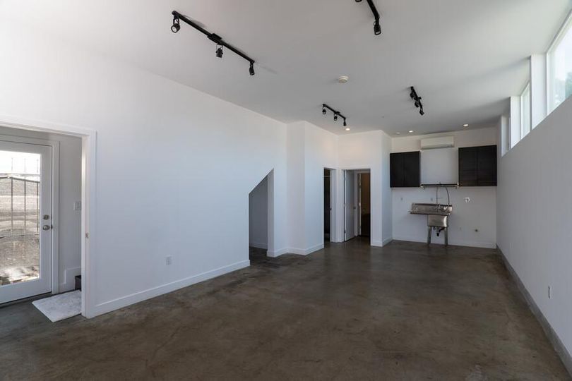 2513 Lincoln Blvd