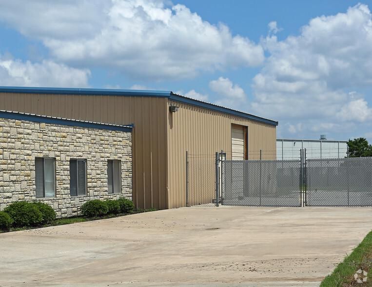 5000 to 13,200 SF for Lease or Sale off 290 15750 Tuckerton Rd photo 1