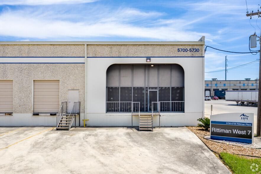 Rittiman Building 7 5700-5730 Rittiman Plz photo 2