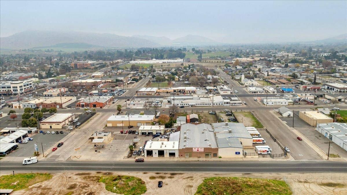 ±10,350 SF Commercial Building in Porterville, CA photo 4
