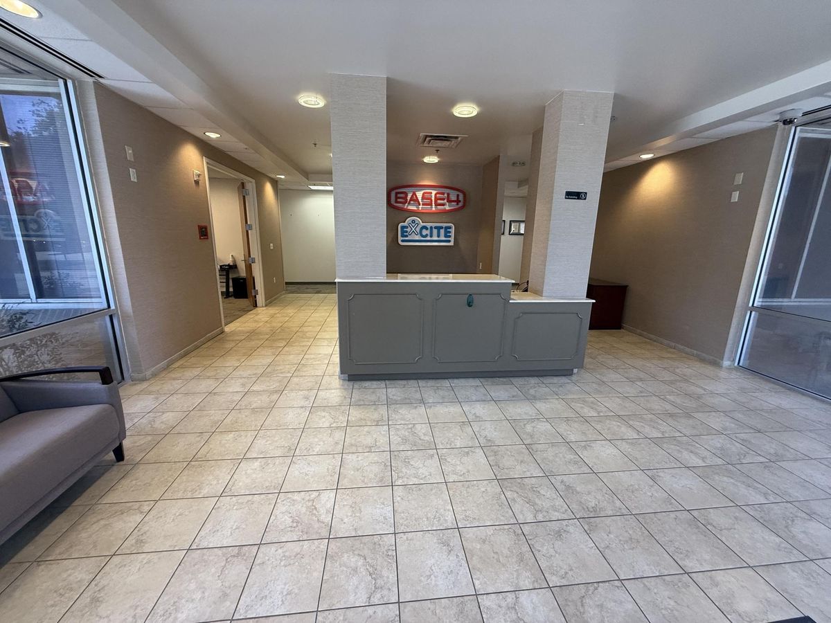4393 Sunbelt Dr photo 3