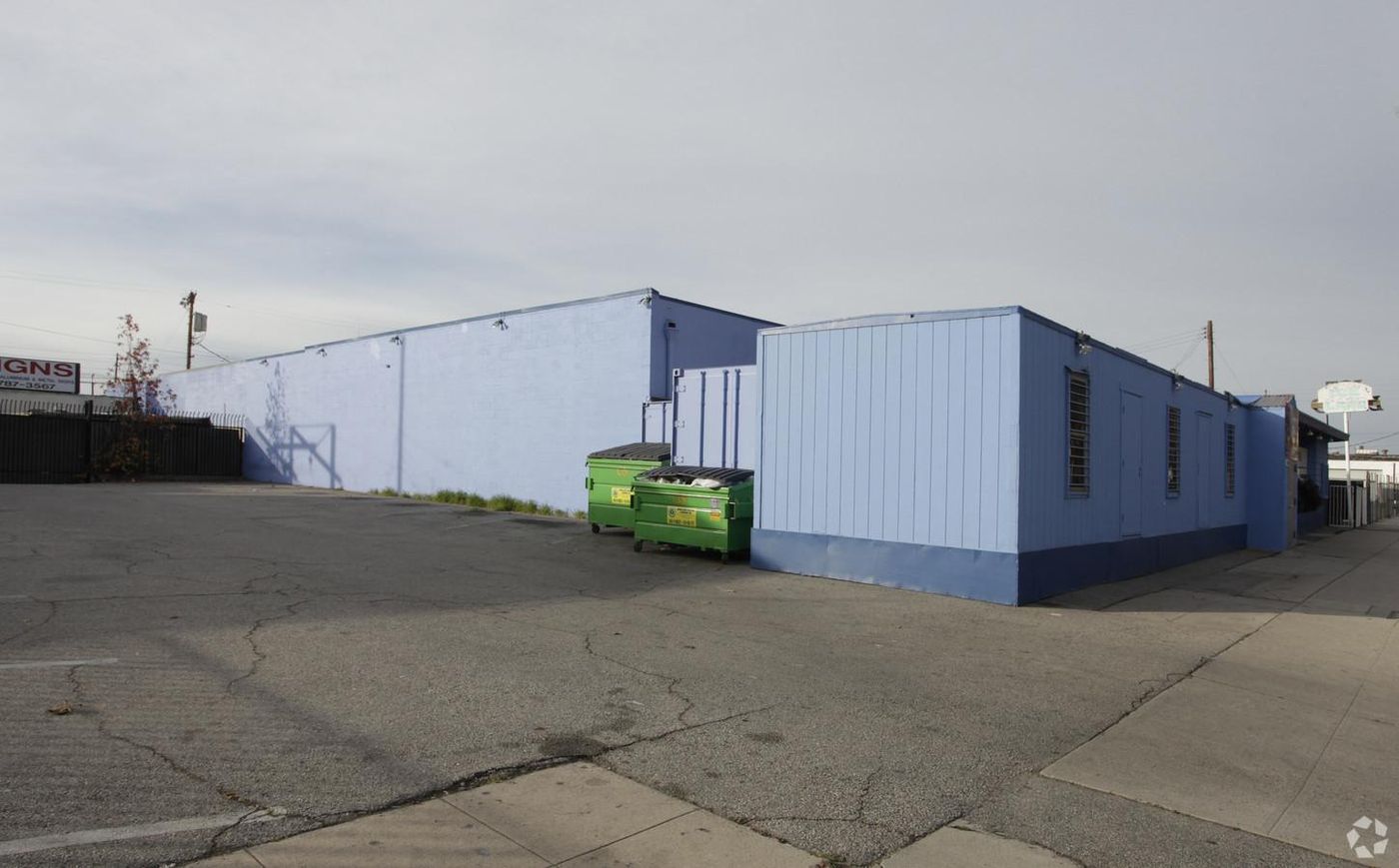 Turn Key Ice Rink Building photo 1