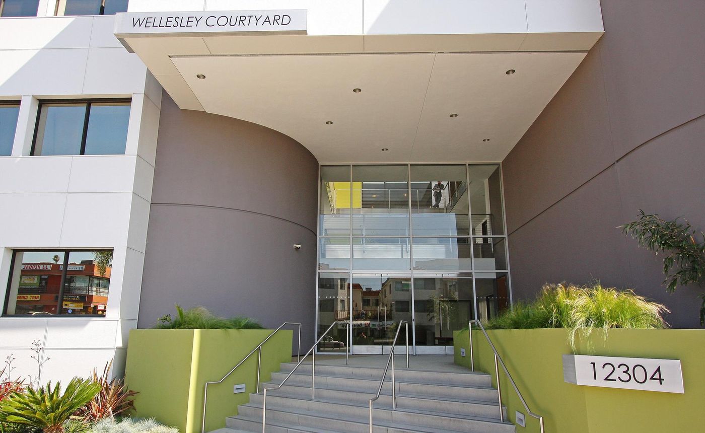 Centralized West LA Office Space photo 2