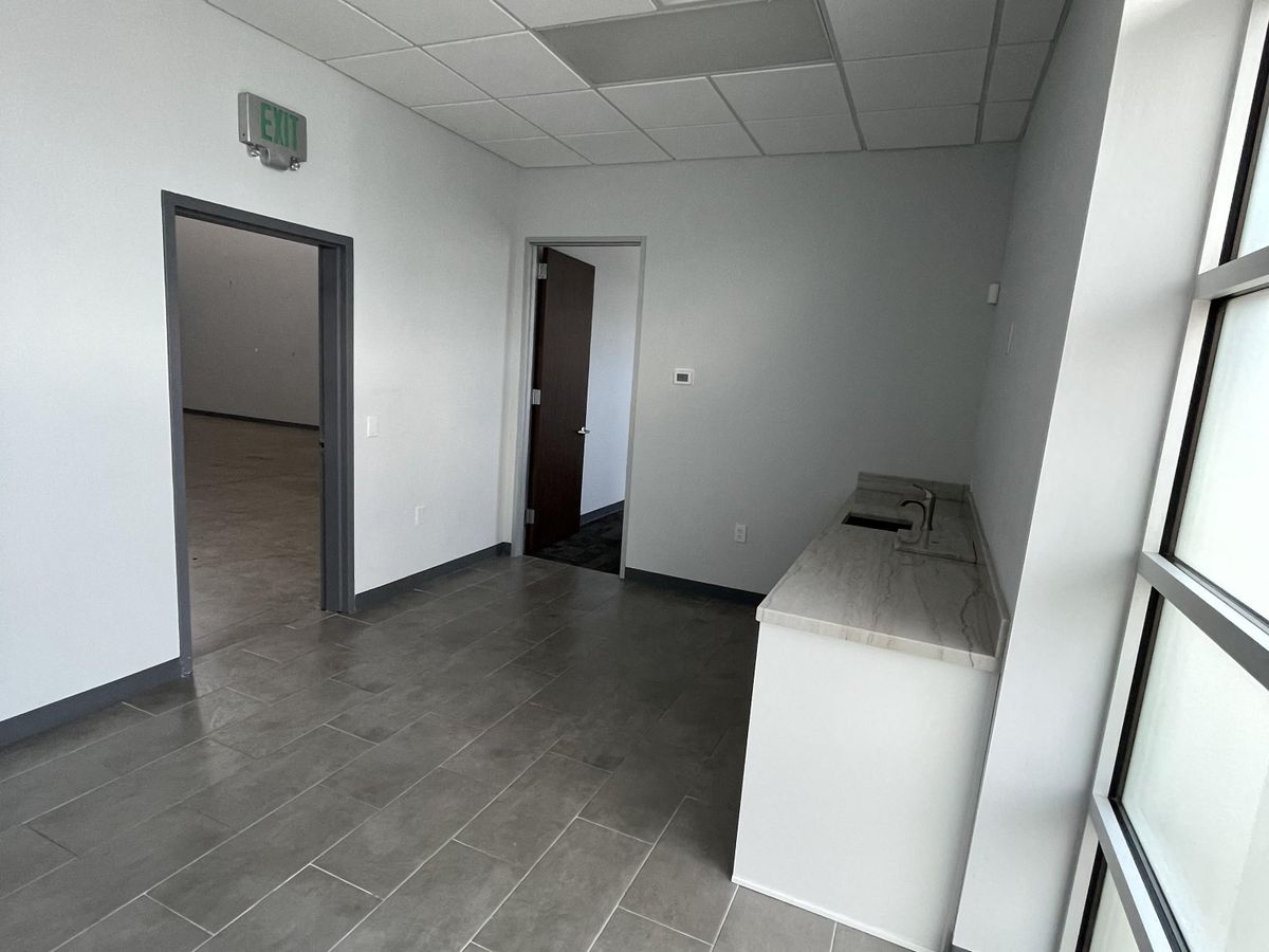 331 Corporate Wood Dr photo 2