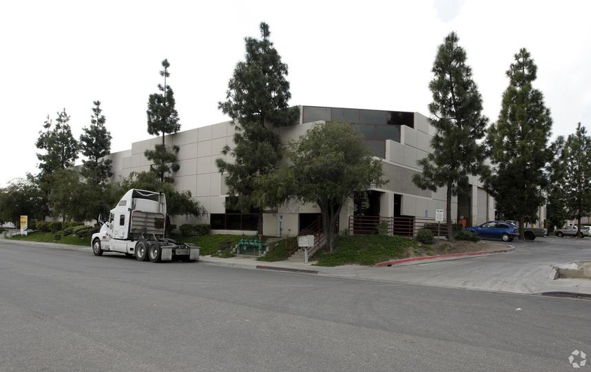 Faraday Industrial Park - 2350 Marconi Pl.
